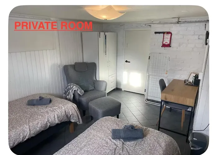 Private With Shared Bathroom And Kitchen * Ödkarby