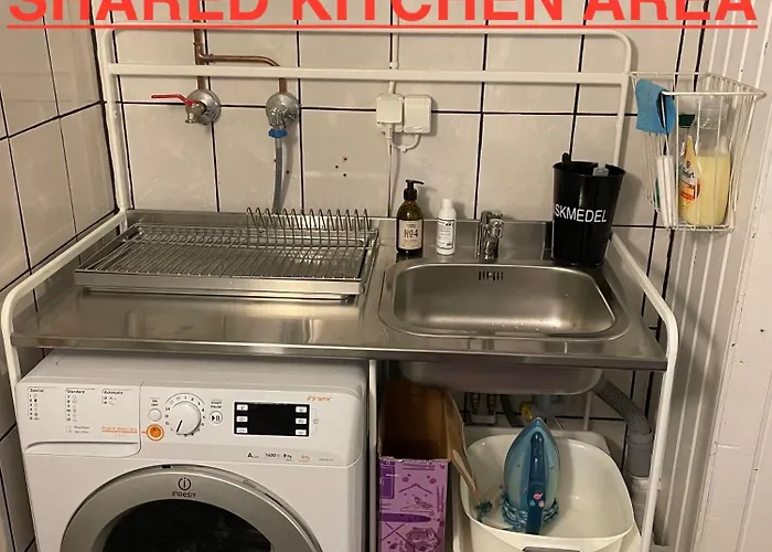 홈스테이 Private With Shared Bathroom And Kitchen