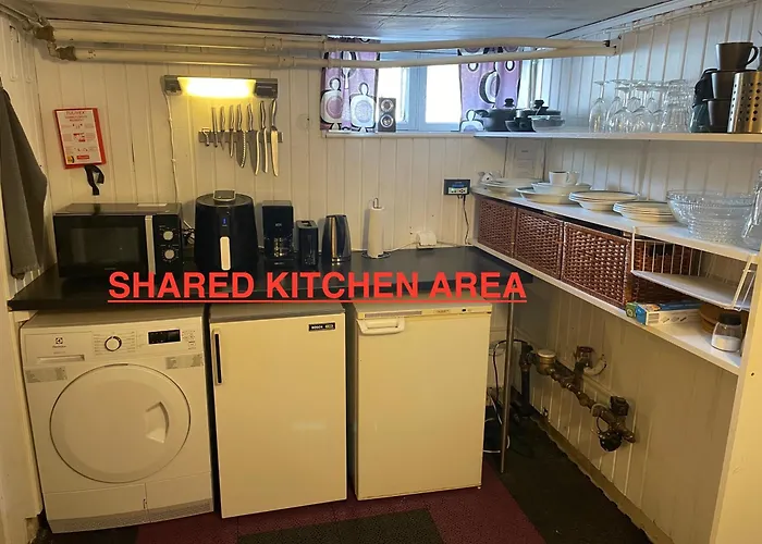 Private With Shared Bathroom And Kitchen * Ödkarby